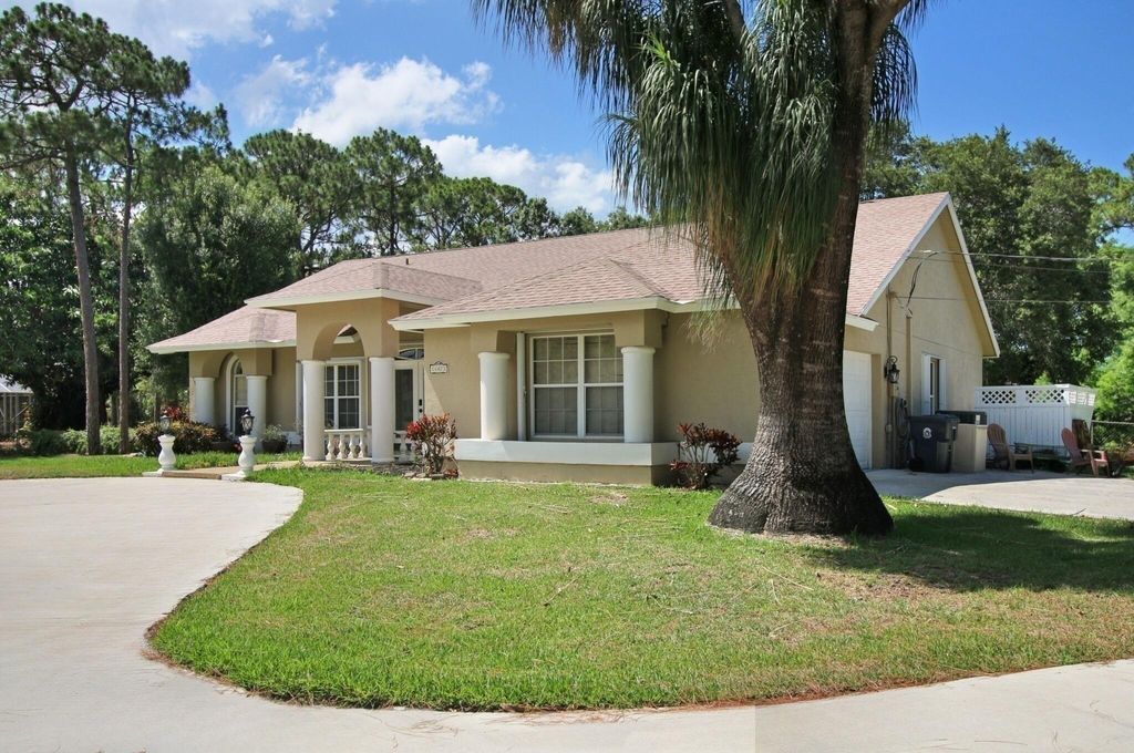 Photo of 14073 78th Place N, Loxahatchee, FL 33470 (MLS # R10994491)