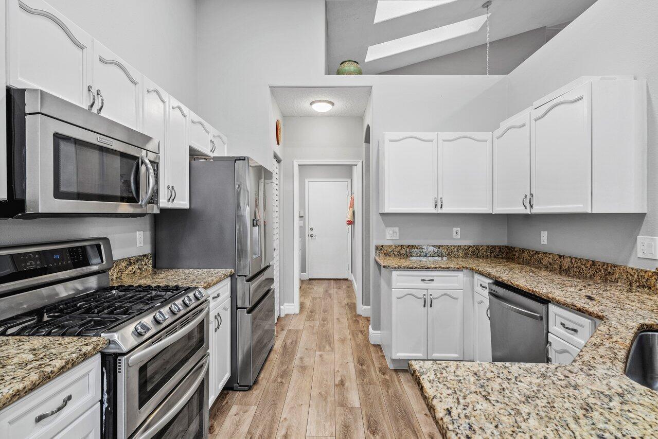 MONTEREY POINTE 3 - Residential Lease