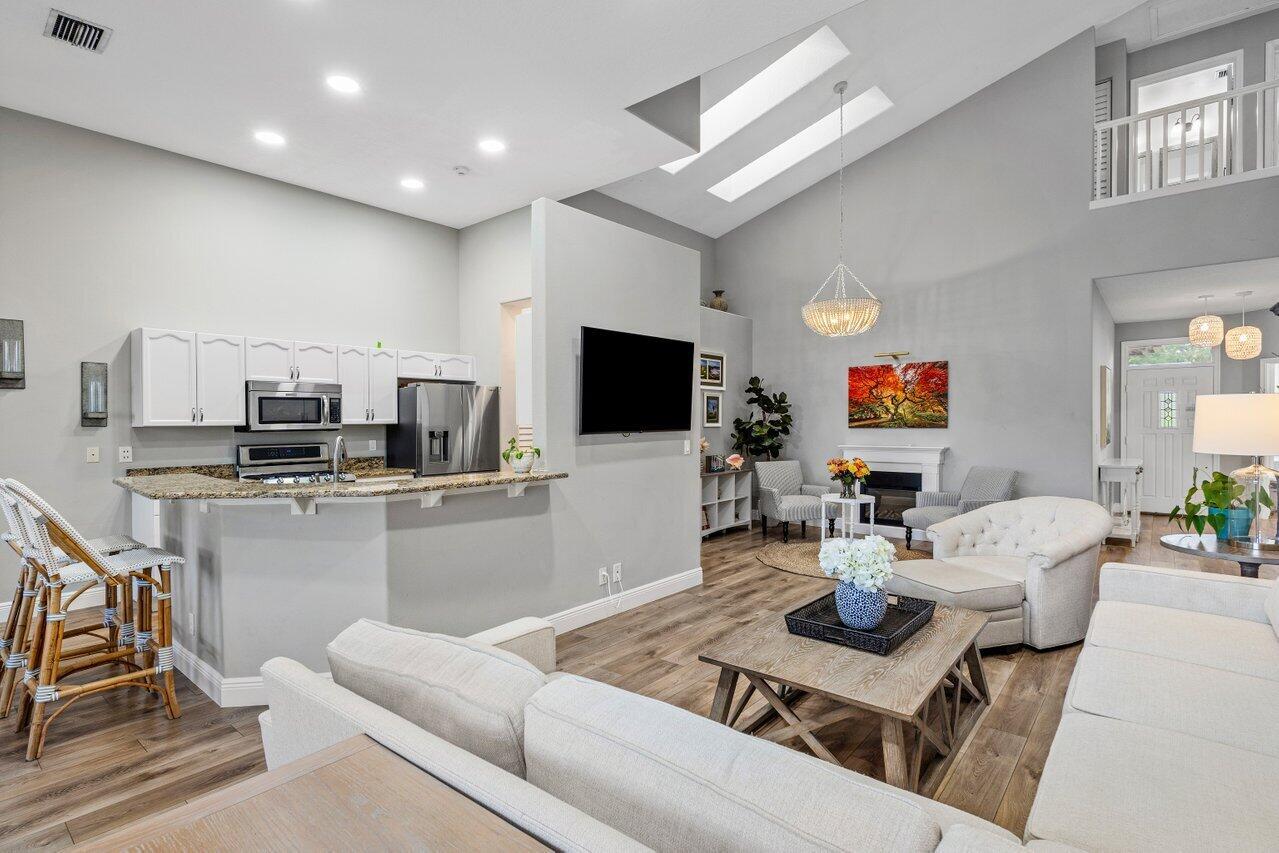 MONTEREY POINTE 3 - Residential Lease