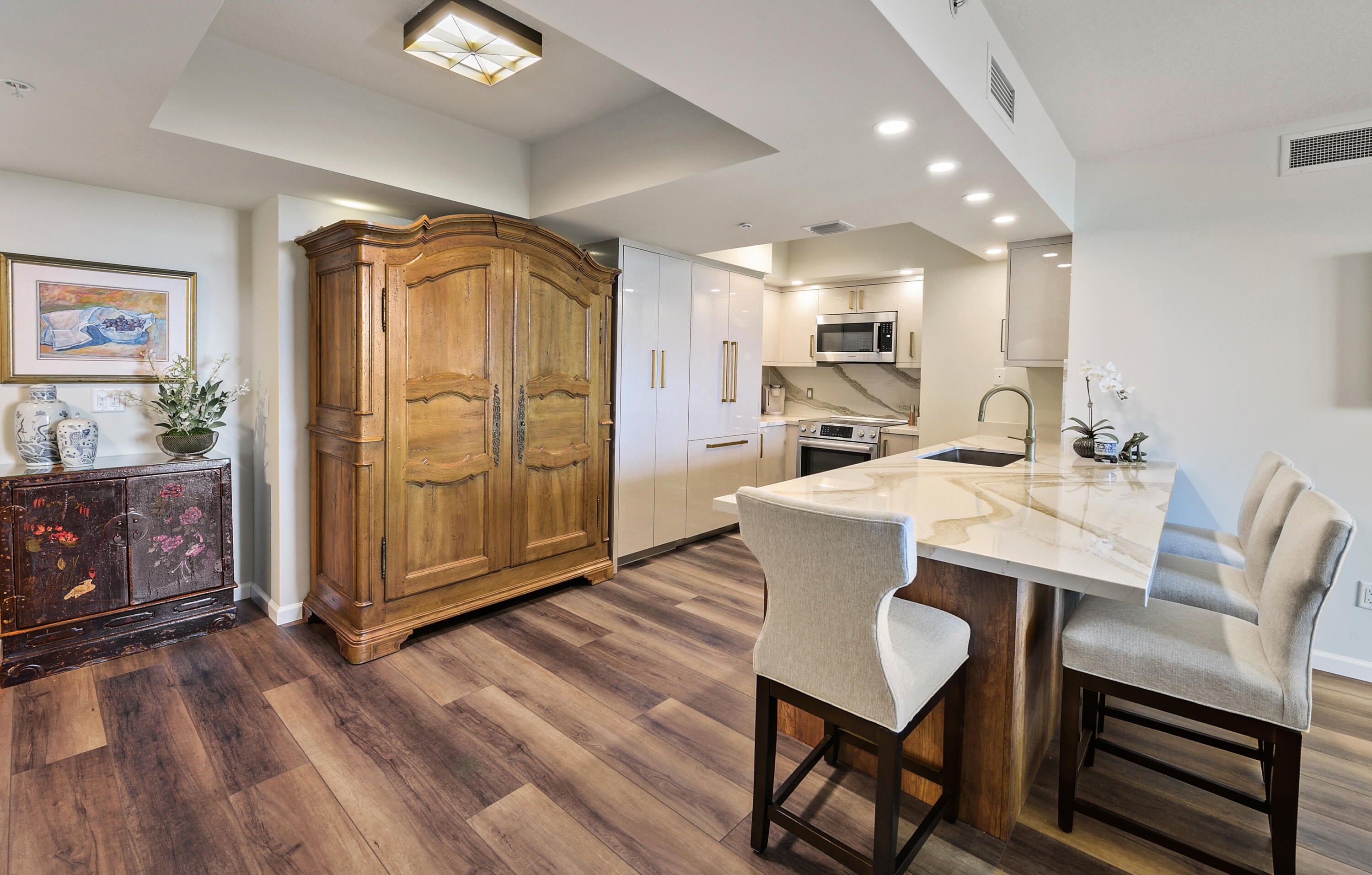 403 S SAPODILLA Avenue 501