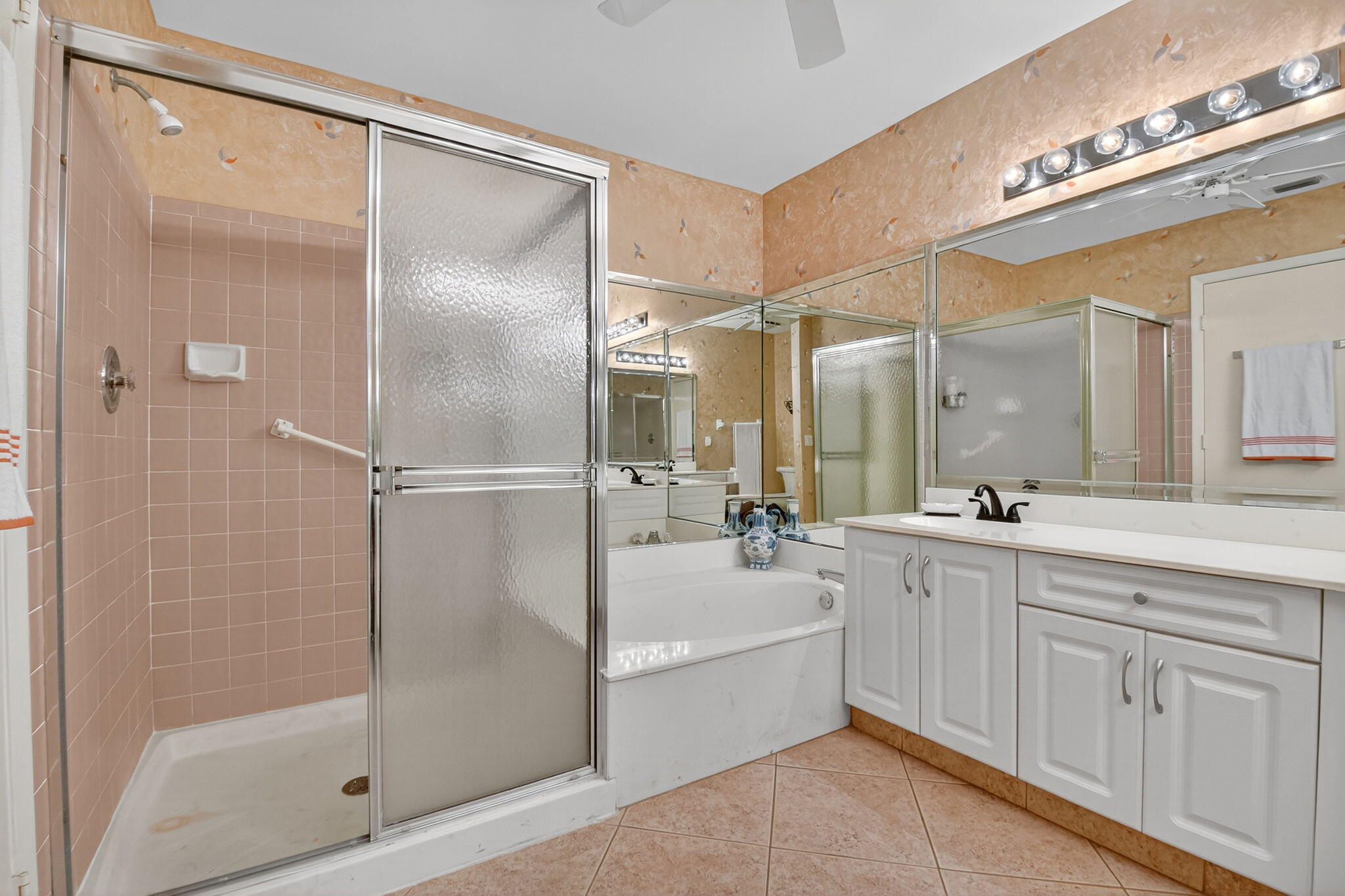 ILLUSTRE VILLAGE CONDO - Residential