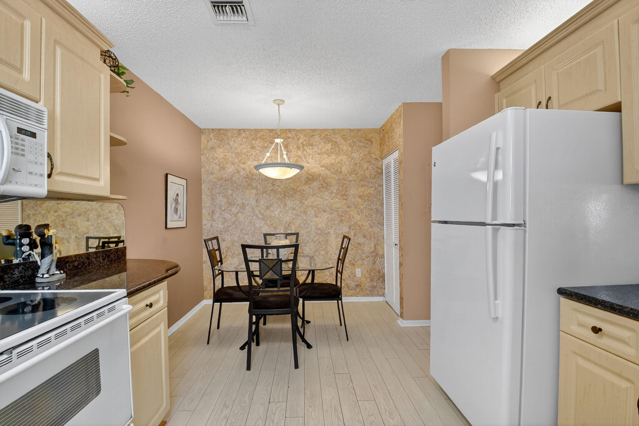 ILLUSTRE VILLAGE CONDO - Residential