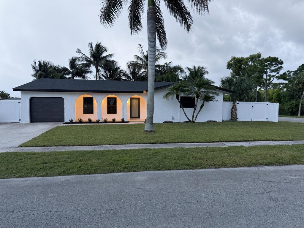 Photo of 1798 SW 10TH Street, Boca Raton, FL 33486 (MLS # B26089411)