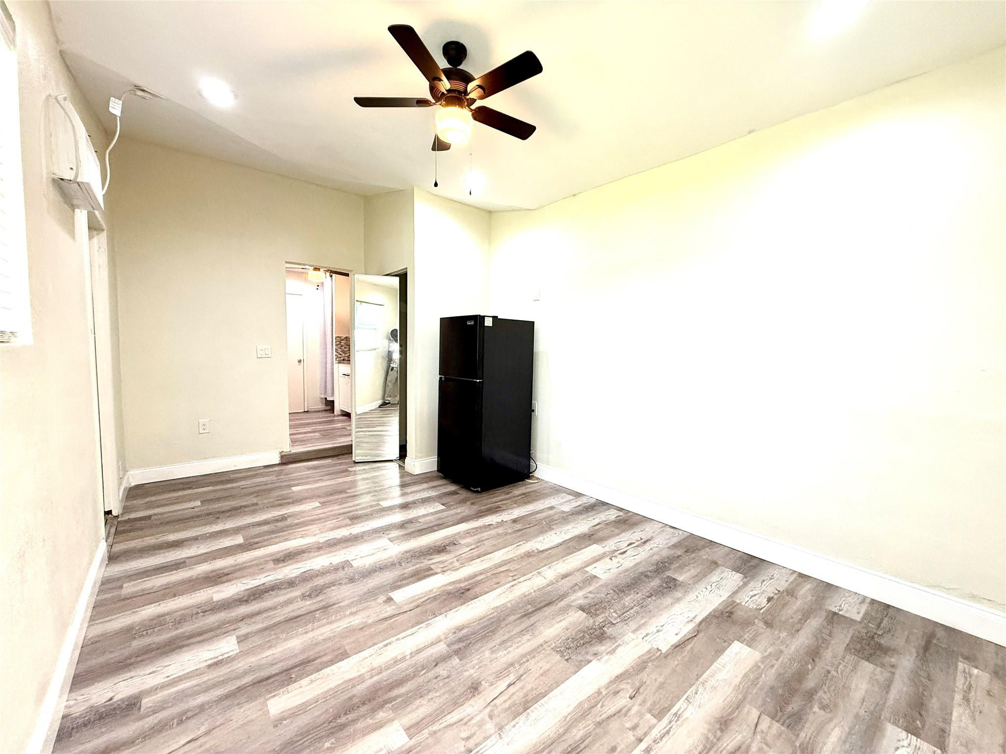 LAUDERDALE LAKES NORTH GATE - Residential Lease