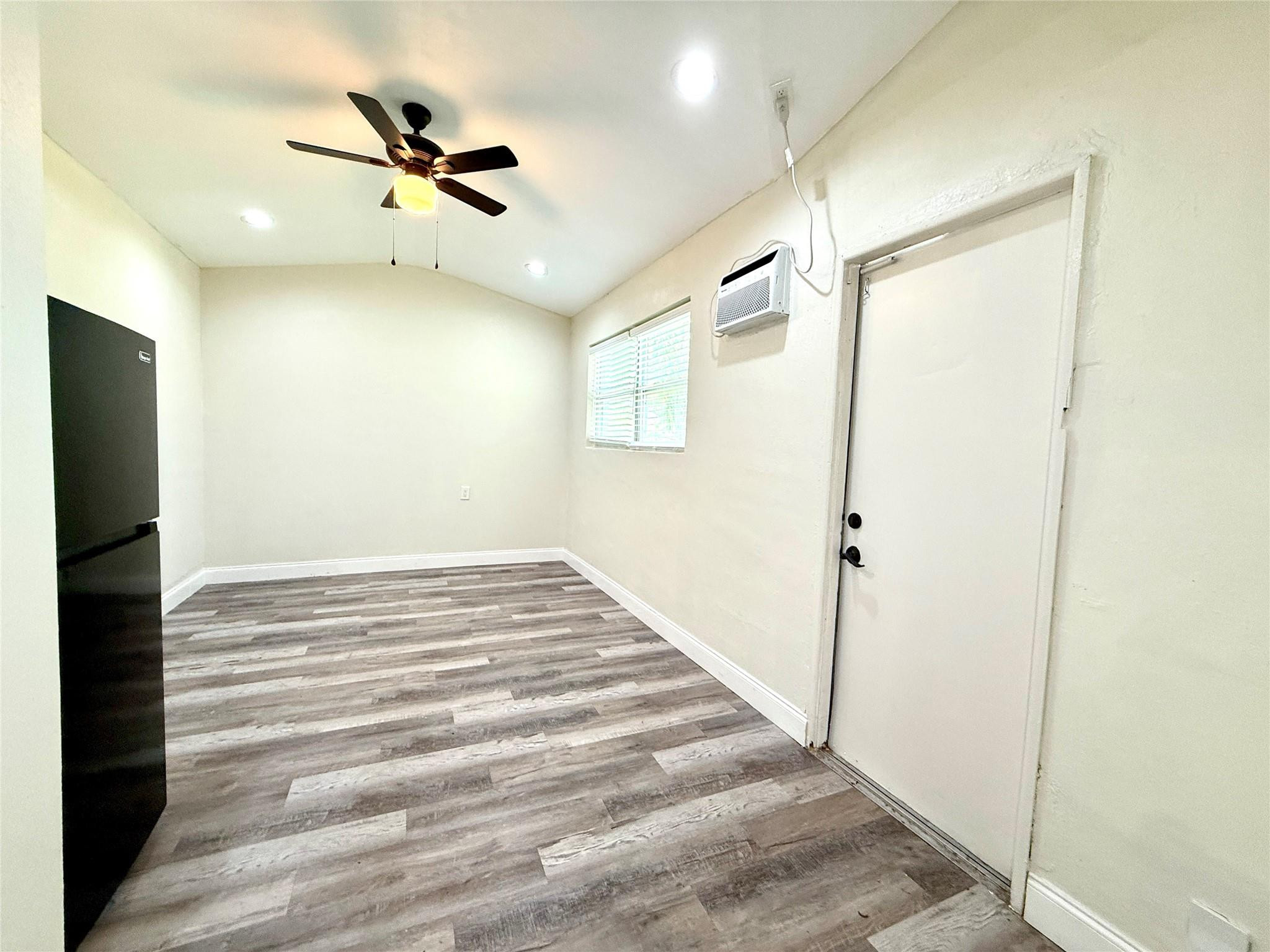 LAUDERDALE LAKES NORTH GATE - Residential Lease
