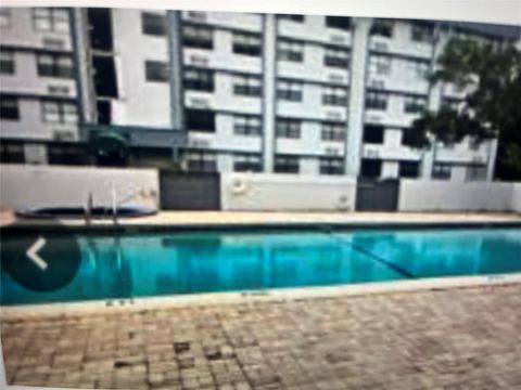 2701 Riverside Dr 217-B Coral Springs FL 33065