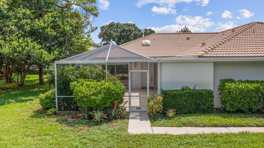 Photo of 6701 Geminata Oak Court, Palm Beach Gardens, FL 33410 (MLS # R11122138)