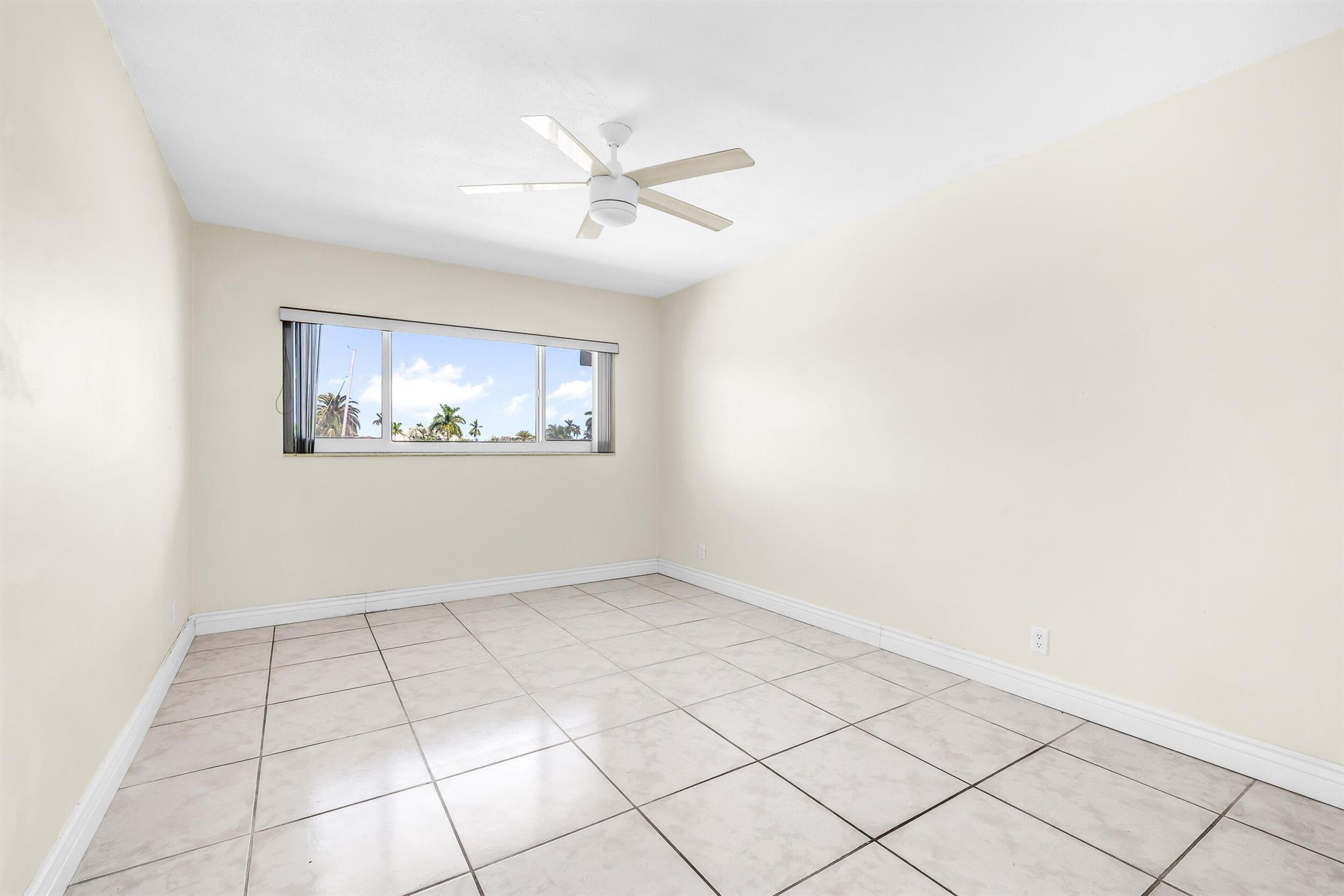 EMBASSY CONDO APT - Residential