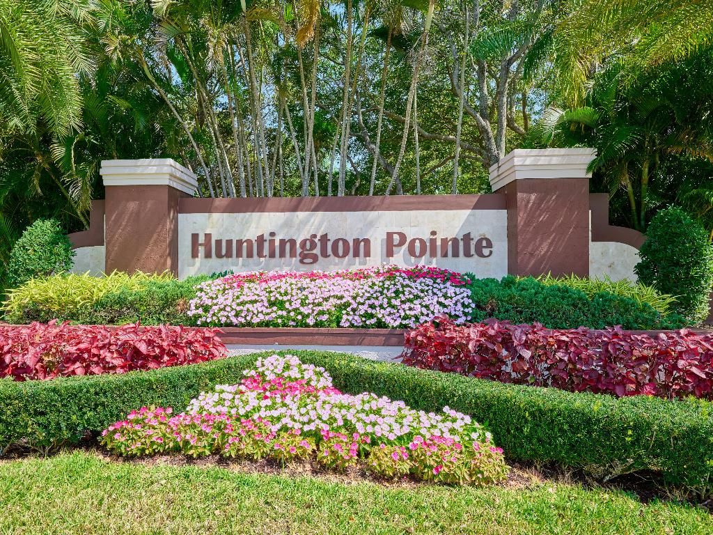 Photo of 6387 Pointe Pleasant Circle, Delray Beach, FL 33484 (MLS # R11154818)