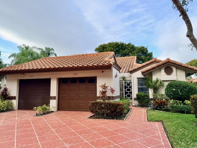 HUNTINGTON POINTE - Residential