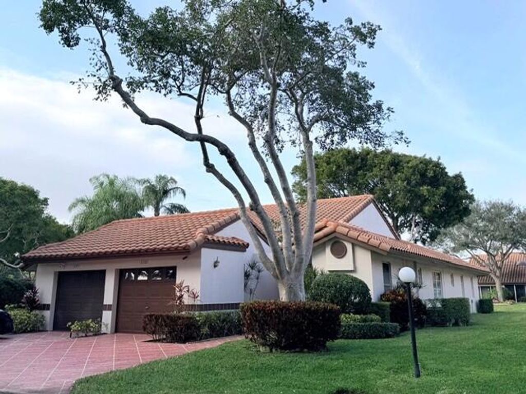 Photo of 6387 Pointe Pleasant Circle, Delray Beach, FL 33484 (MLS # R11154818)