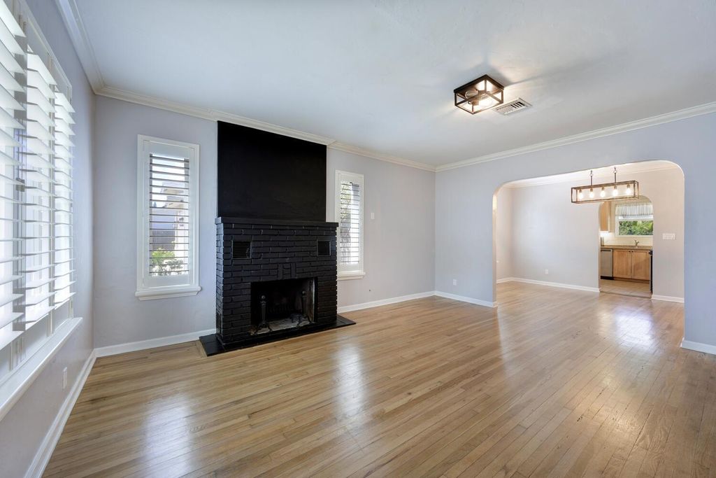 Photo of 825 N D Street, Lake Worth Beach, FL 33460 (MLS # R10972819)