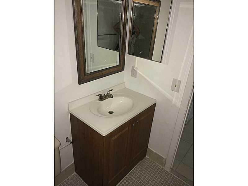 LAKESHORE AT UNIVERSITY - Residential Lease