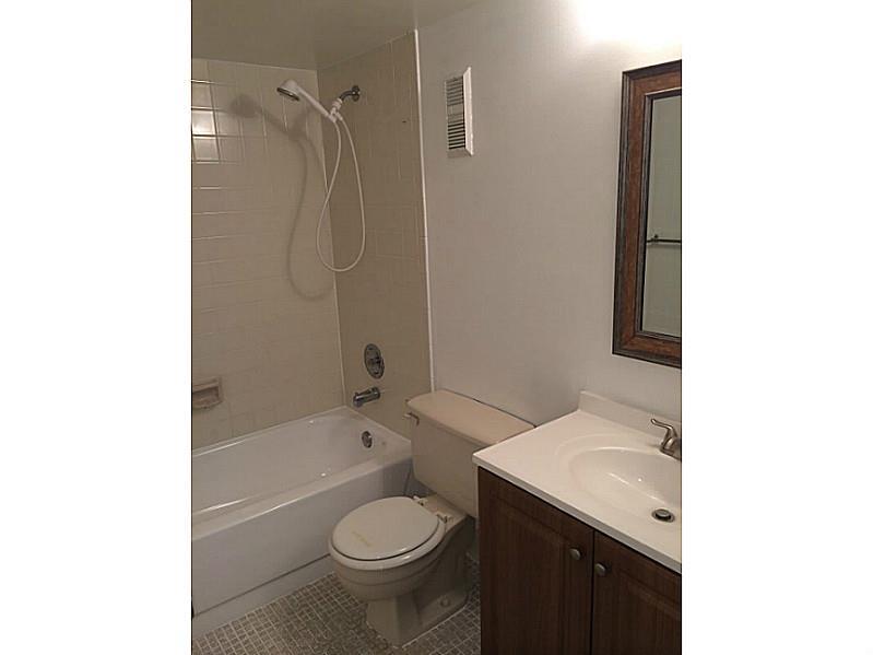 LAKESHORE AT UNIVERSITY - Residential Lease