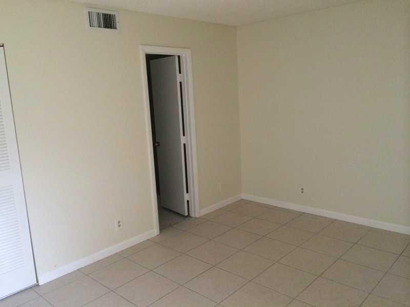 LAKESHORE AT UNIVERSITY - Residential Lease