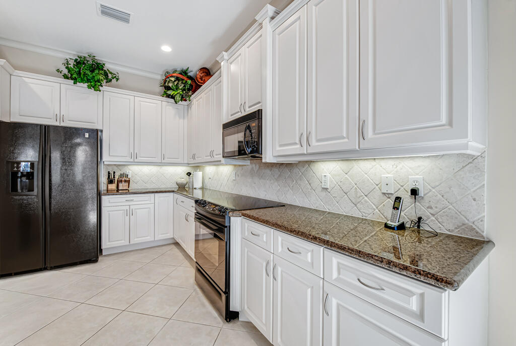 Valencia Shores - Residential