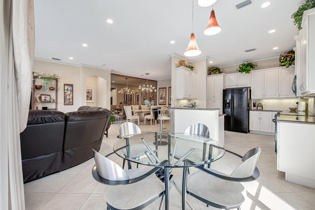 Valencia Shores - Residential