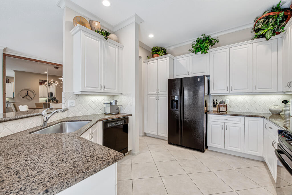 Valencia Shores - Residential