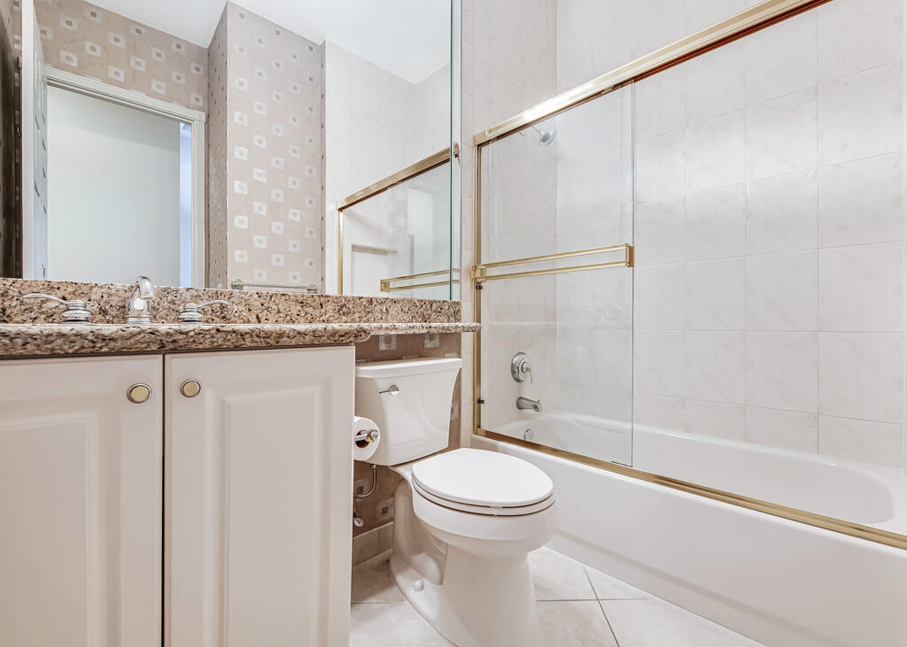 Valencia Shores - Residential