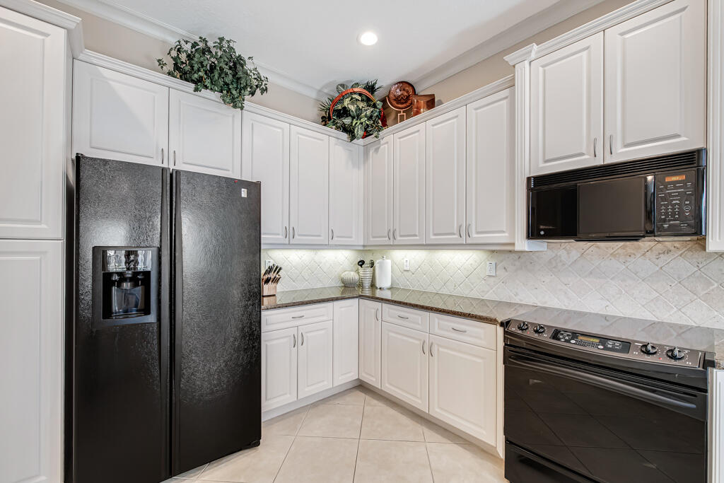 Valencia Shores - Residential