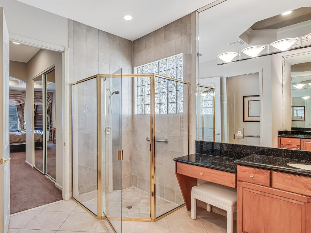 Valencia Shores - Residential