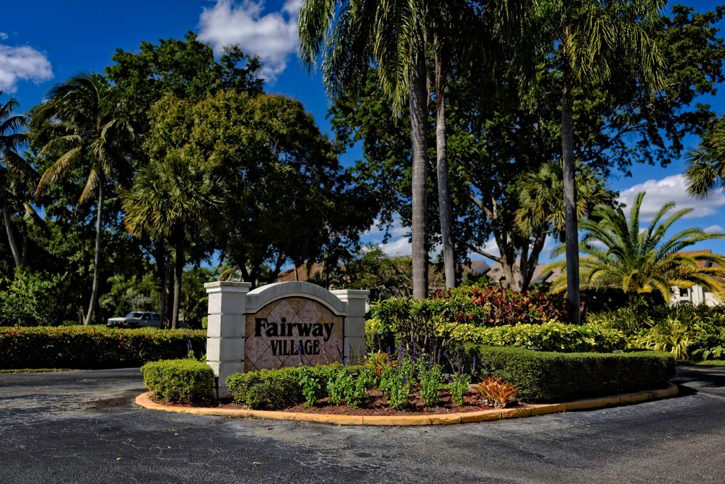 Photo of 6595 Parkview Drive #F, Boca Raton, FL 33433 (MLS # R11158784)