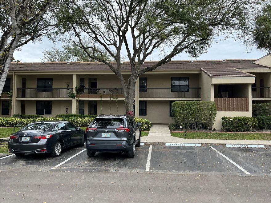 LARGEST 2 BEDROOM  2 BATHROOM SPLIT FLOOR PLAN IN COMPLEX, 2ND FLOOR OVERLOOKING SERENE LAGOON WITH FOUNTAINLARGE SCREEN PATIO, CLOSE TO EVERYTHING, SHOPPINGD, RESTAURANTS AND HIGHWAYS. WASHER AND DRYER IN UNIT, WATER INCLUDED IN MAINTAINANCE, CAN BE RENTED RIGHT AWAY.THERE IS AN SPECIAL ASSESMENT OF $122.50  MONTLY ON TOP OF THE REGULAR HOA  MONTLY FEE FOR A TOTAL AMOUNT OF $541.27
