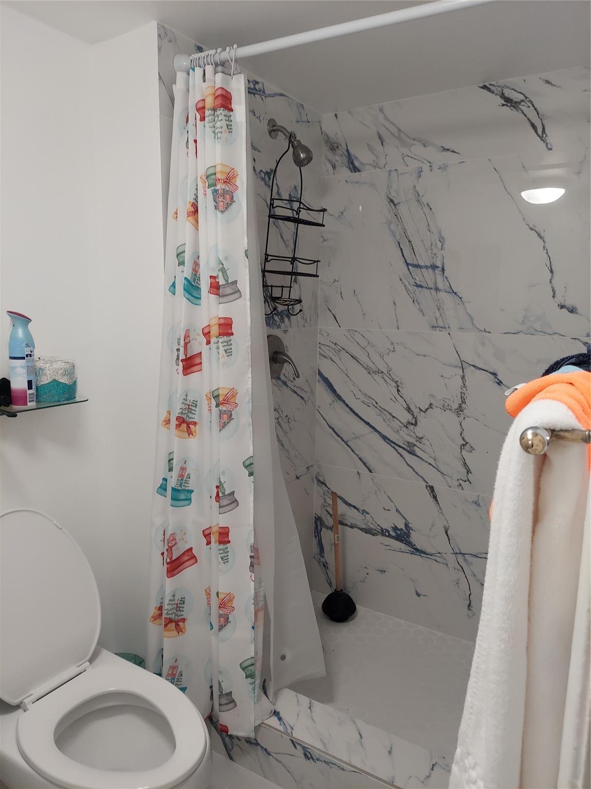 LAKES OF NEWPORT I CONDO - Residential