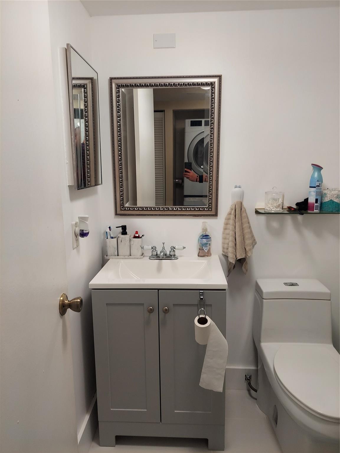 LAKES OF NEWPORT I CONDO - Residential