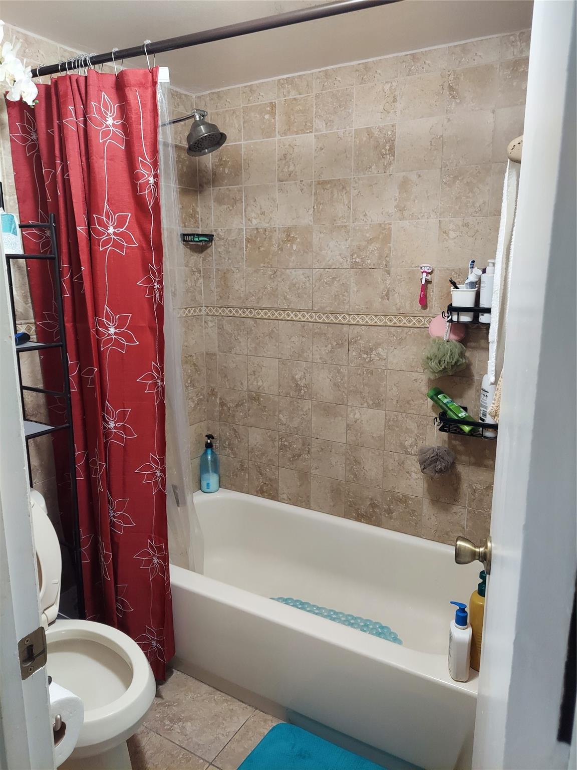 LAKES OF NEWPORT I CONDO - Residential