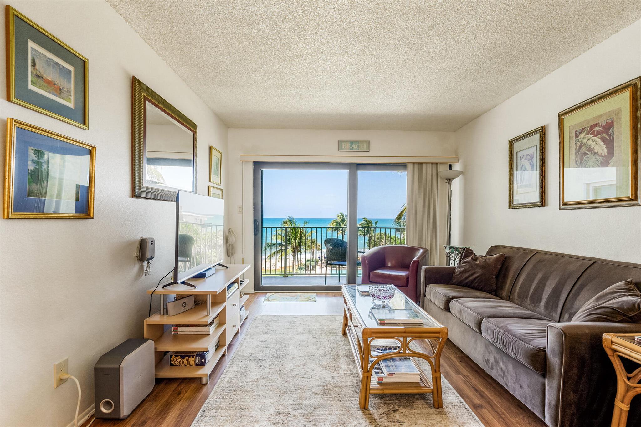 4450 Highway A1a 402