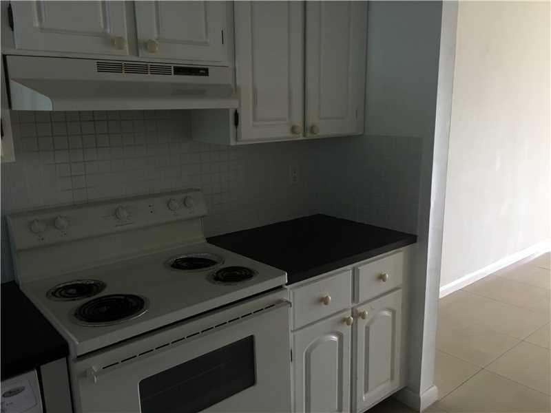 Villas At Meadow Lakes - Residential Lease