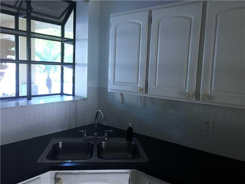 Villas At Meadow Lakes - Residential Lease