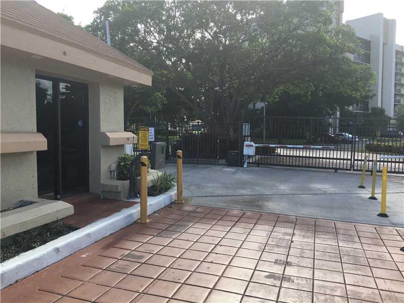 Villas At Meadow Lakes - Residential Lease