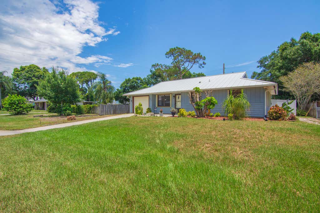Photo of 7590 58TH Court, Vero Beach, FL 32967 (MLS # B26060742)
