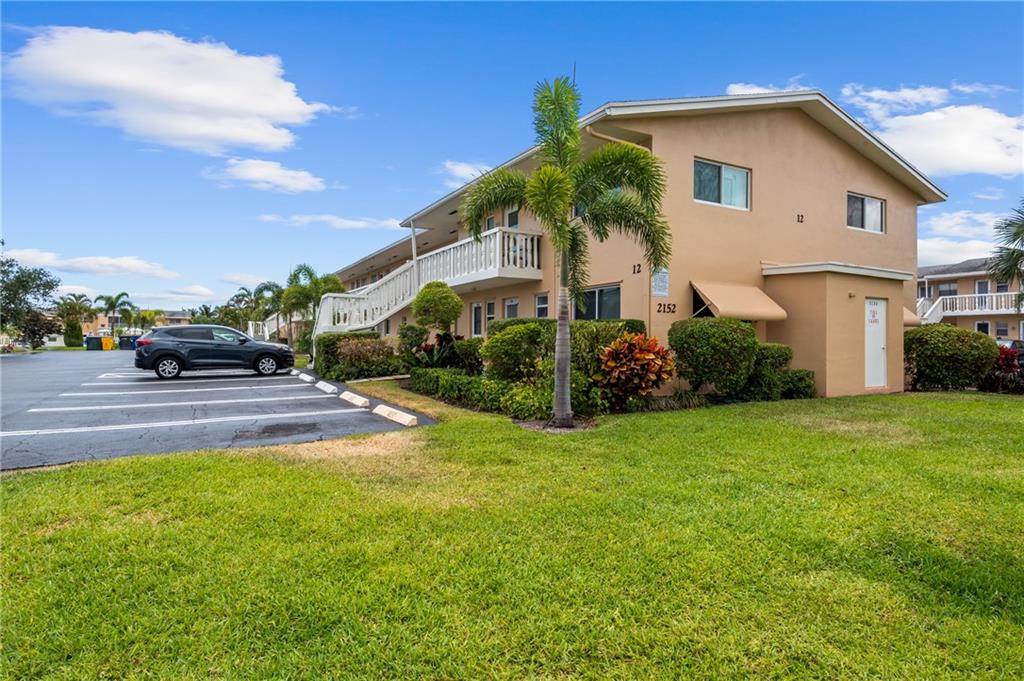 Village Royale - Residential