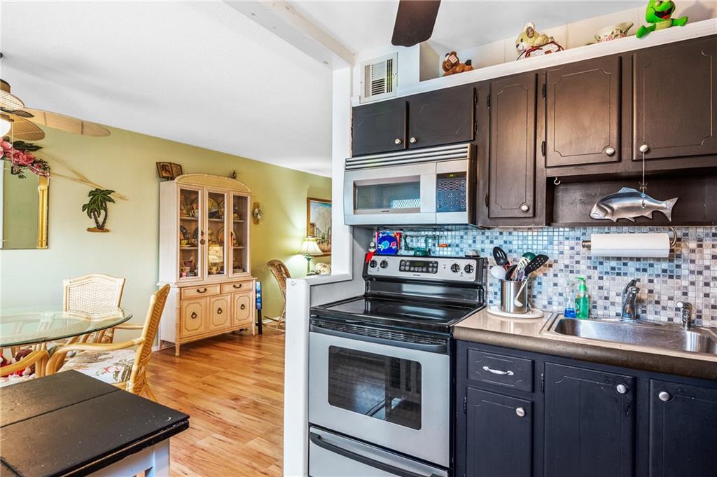 Village Royale - Residential