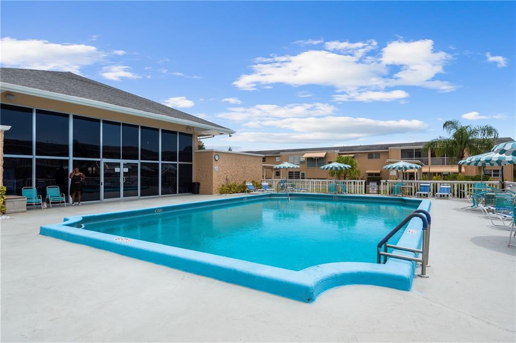 Village Royale - Residential