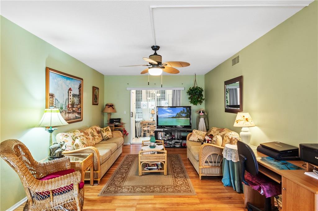 Village Royale - Residential