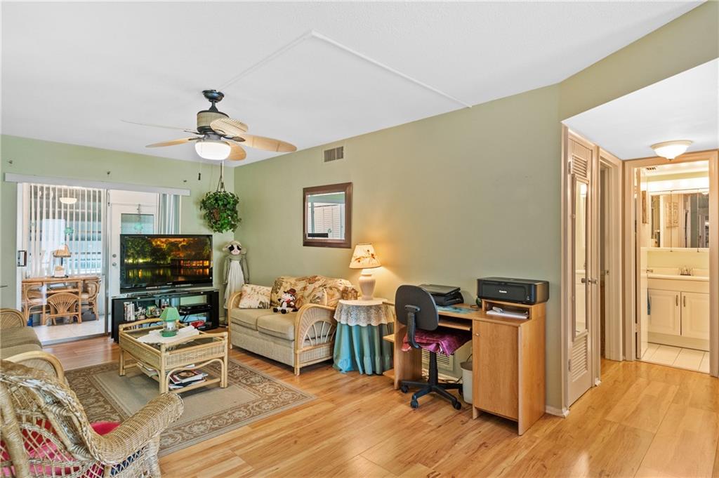 Village Royale - Residential
