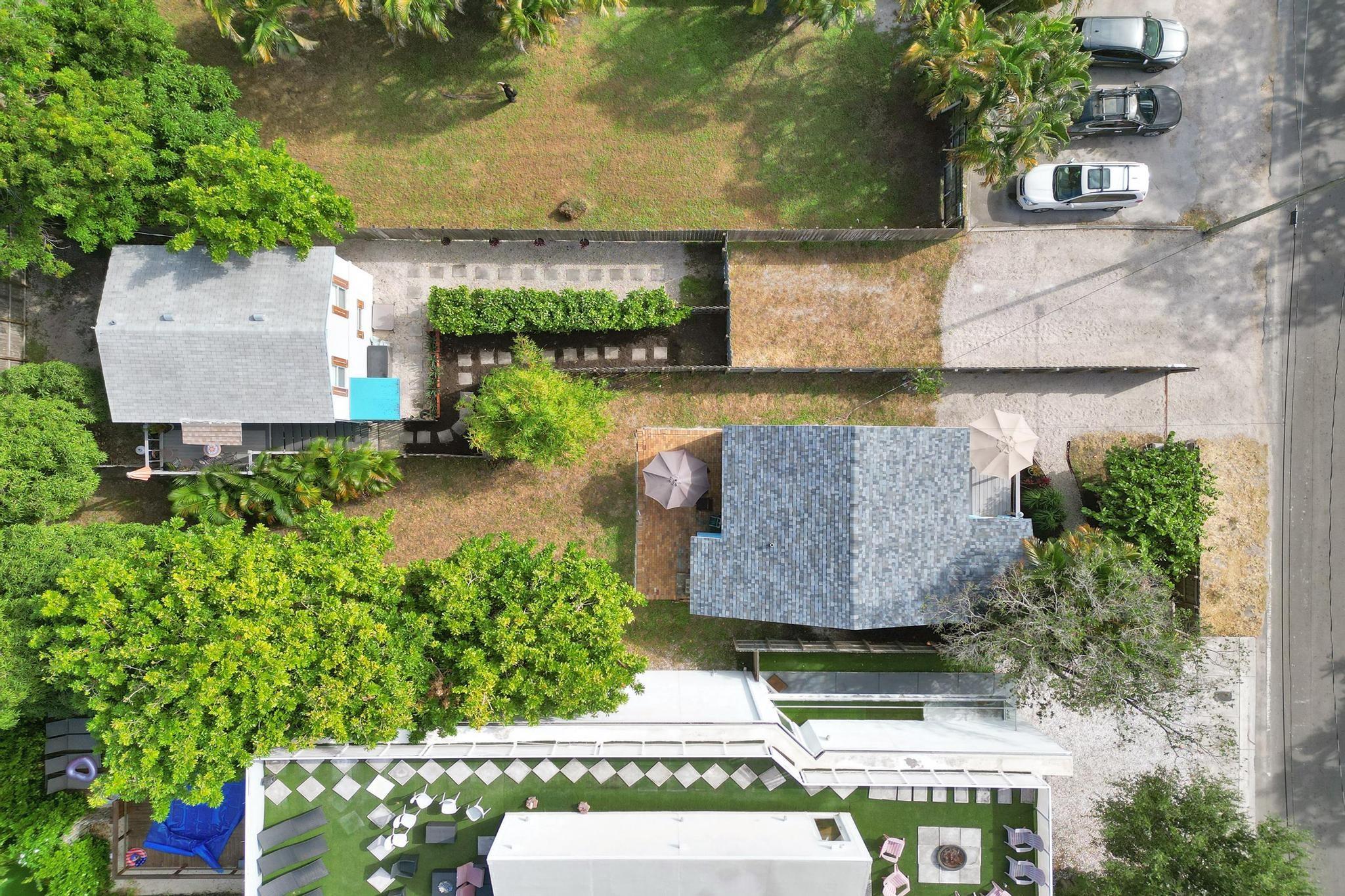 301 SW 9th St