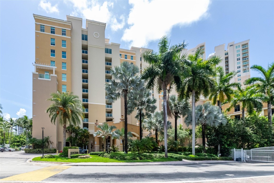Aventura Marina - Residential