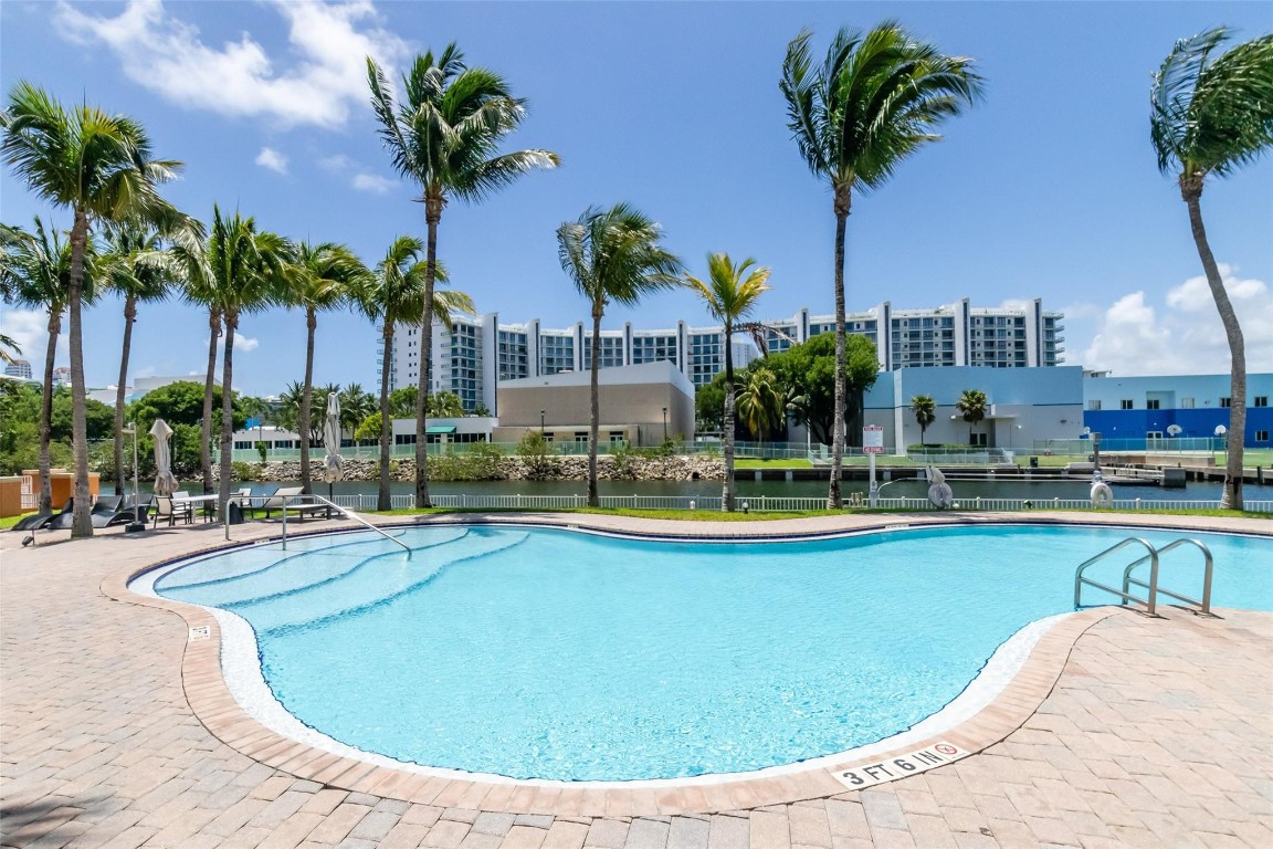 Aventura Marina - Residential