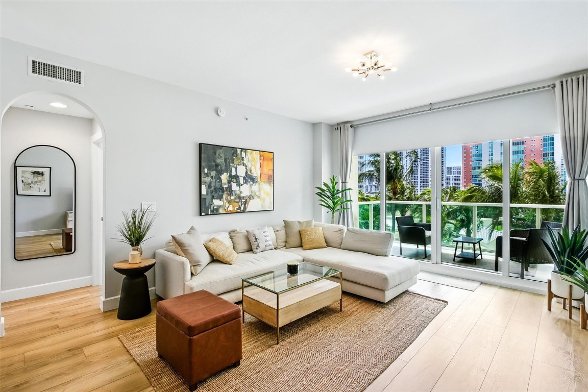 Aventura Marina - Residential