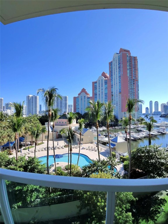 Aventura Marina - Residential