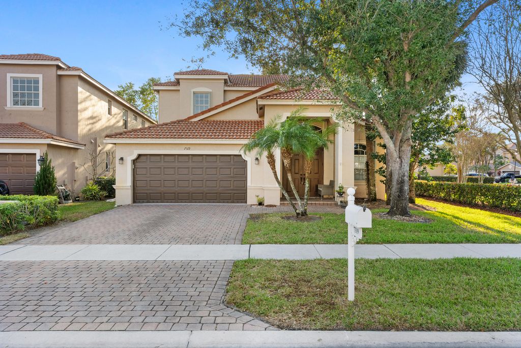 Photo of 7319 Via Leonardo, Lake Worth, FL 33467 (MLS # R11054510)