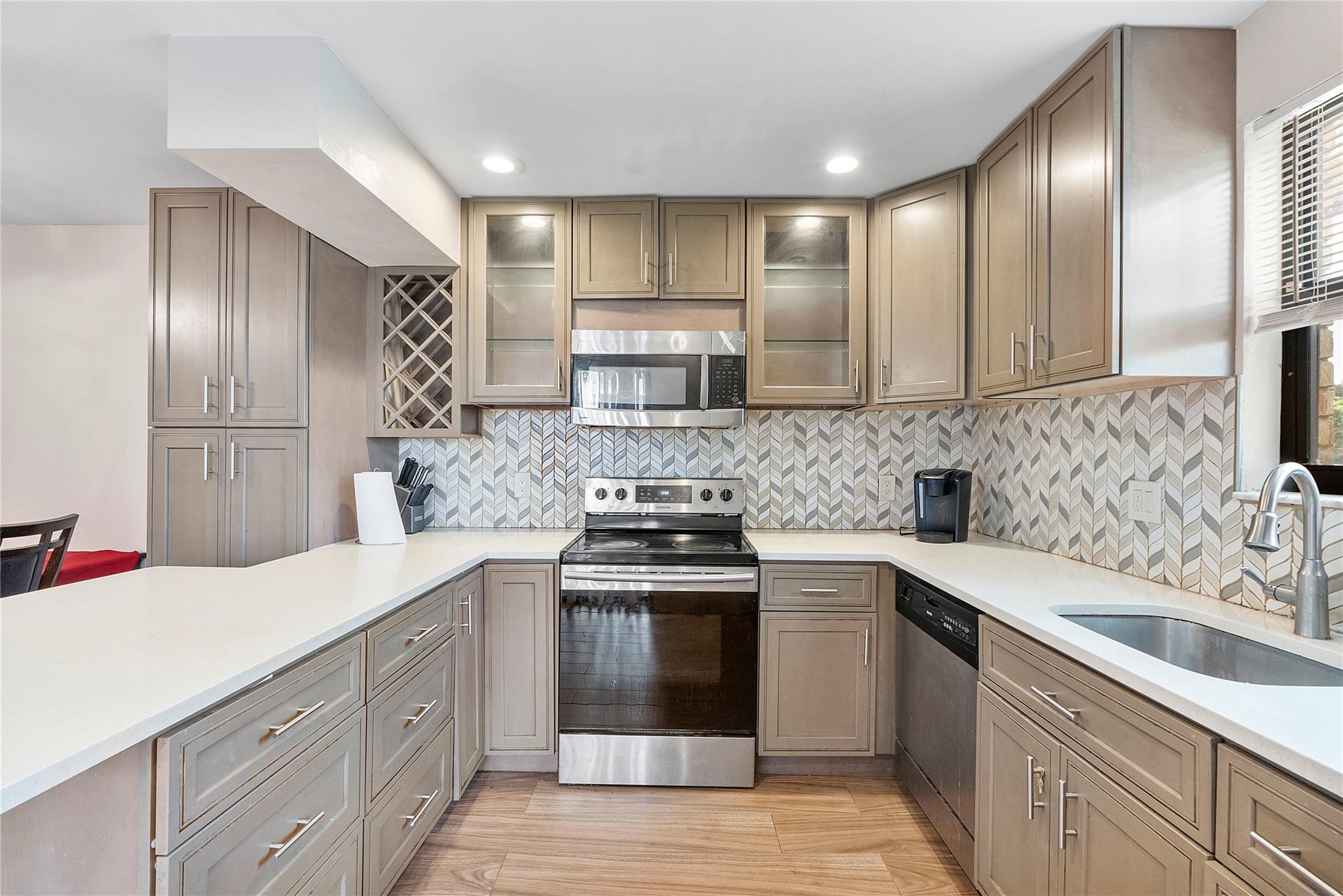 2572 NW 99th Ave 2572