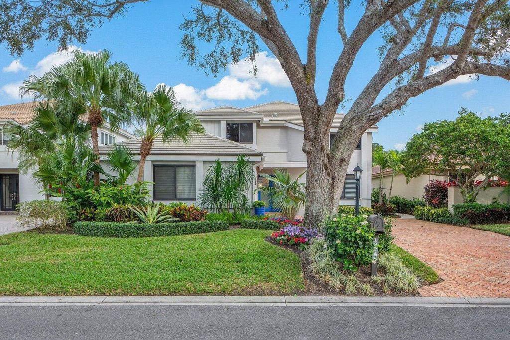 Photo of 13348 Verdun Drive, Palm Beach Gardens, FL 33410 (MLS # R10948624)