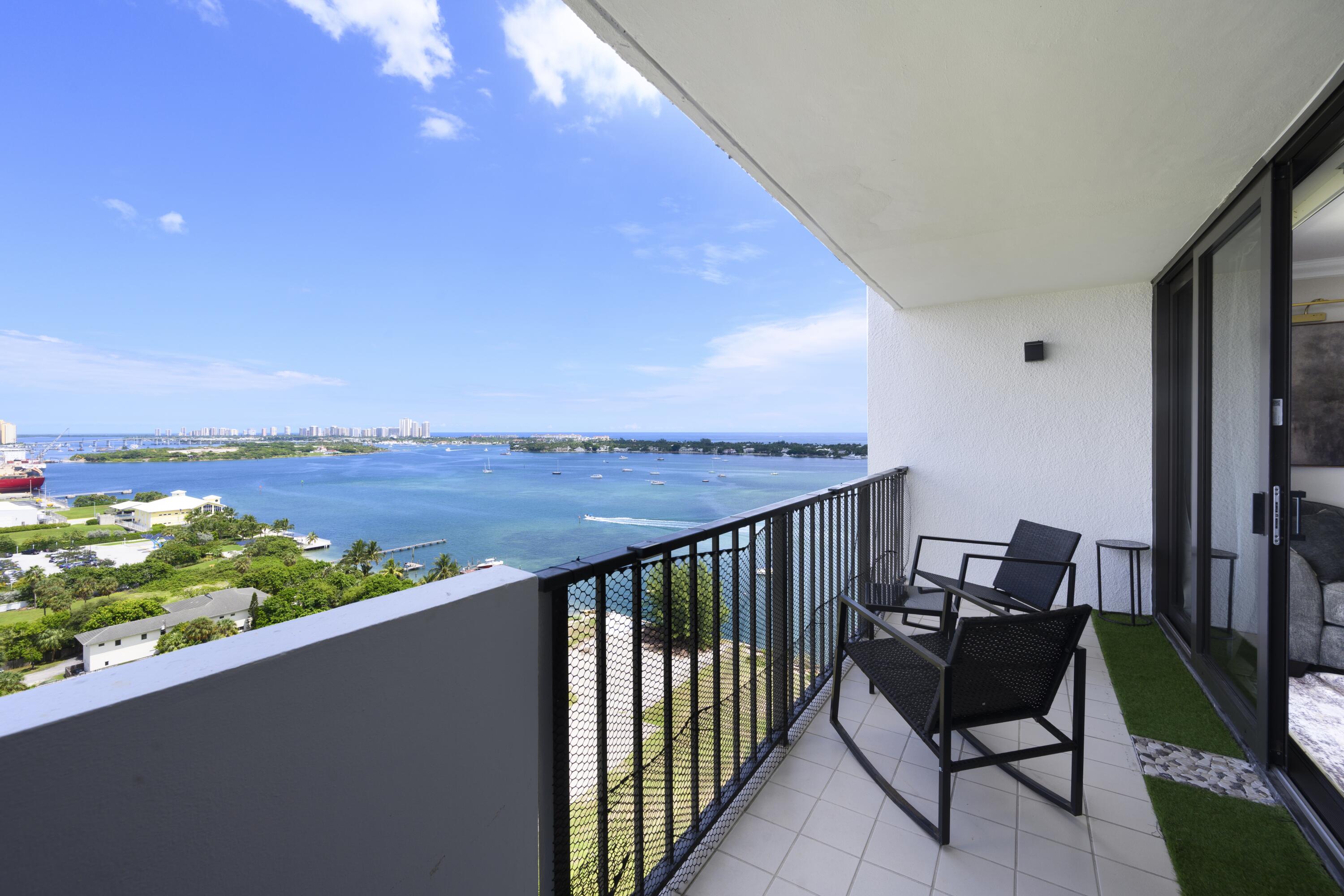 PALM BEACH HOUSE CONDO - Residential