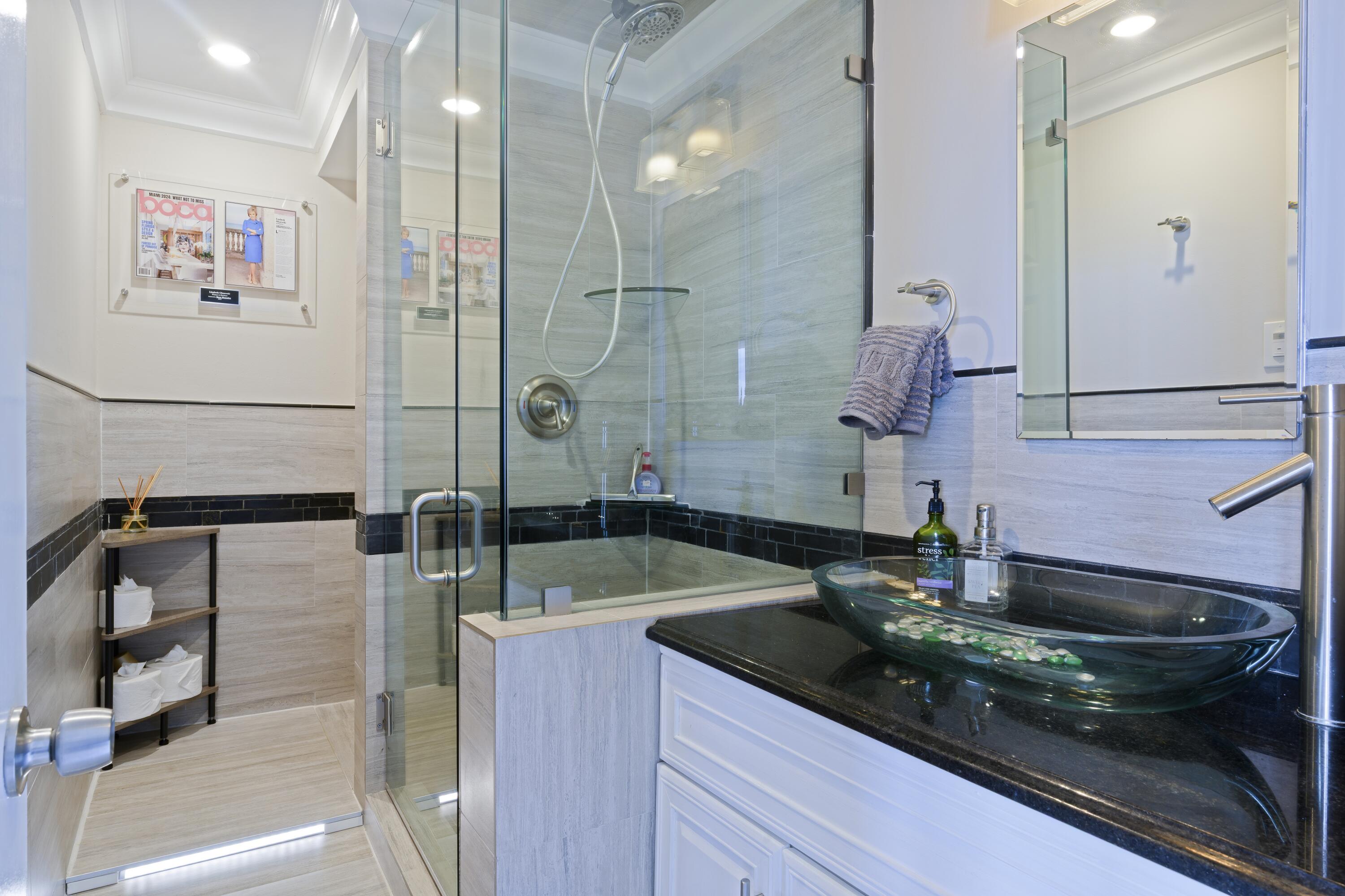 PALM BEACH HOUSE CONDO - Residential